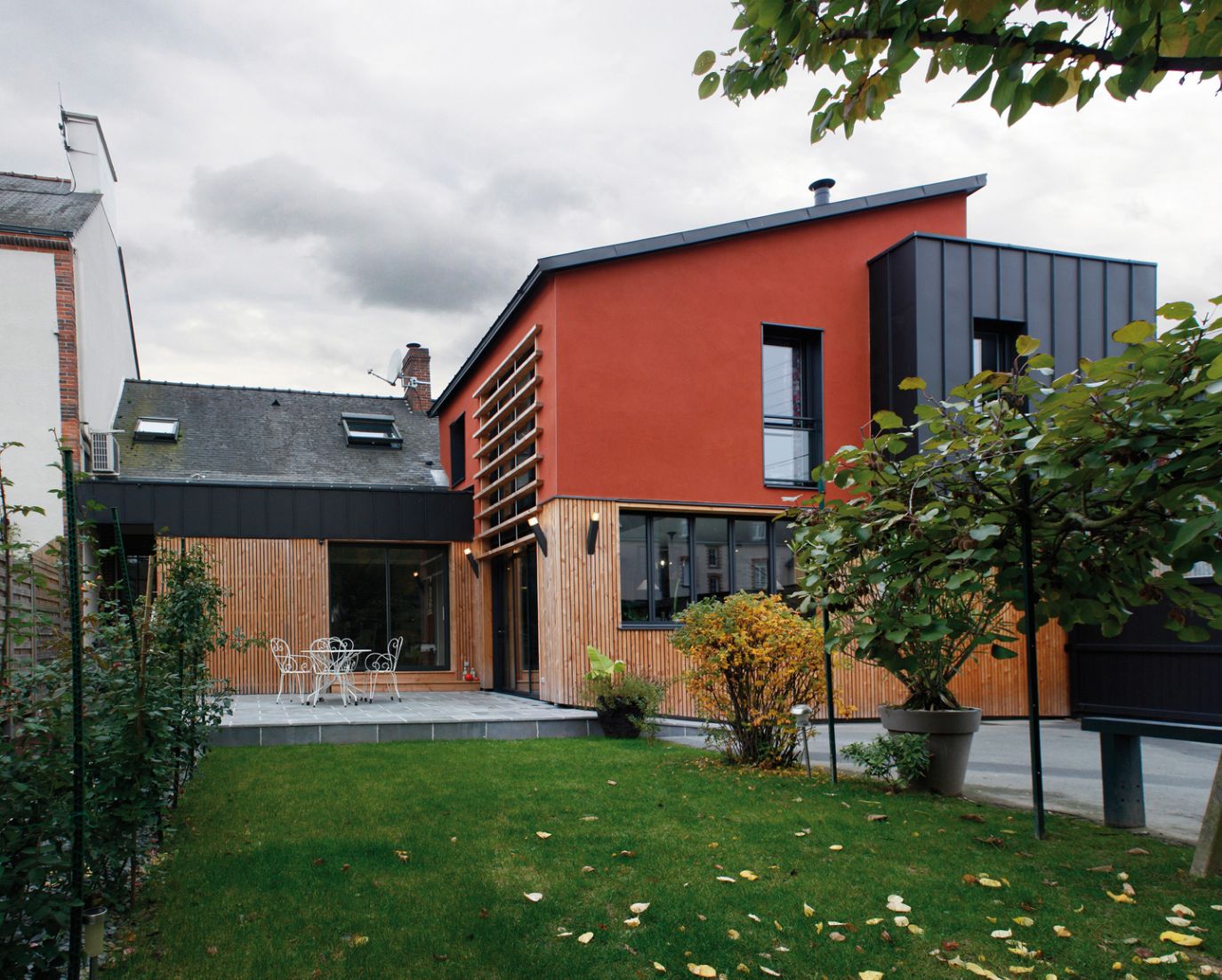 extension et terrasse bois d'une maison