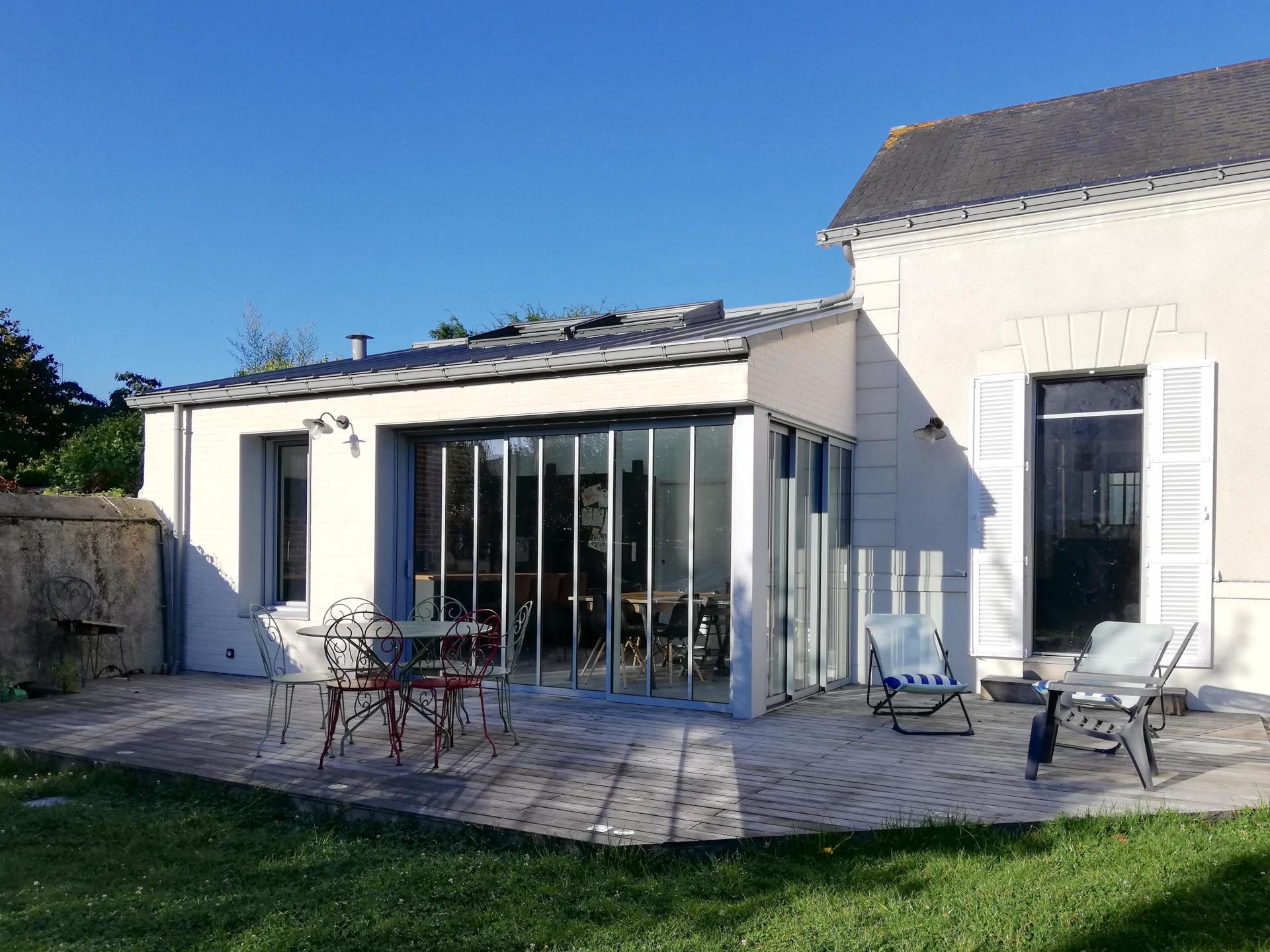 extension et terrasse bois d'une maison
